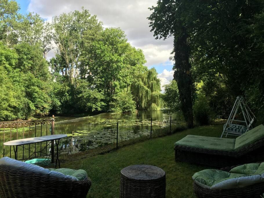 Magnifique Moulin Proche Chablis, Jacuzzi Et Riviere Villa Annay-sur-Serein Bagian luar foto