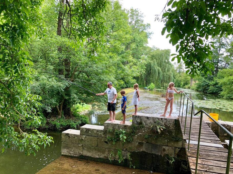 Magnifique Moulin Proche Chablis, Jacuzzi Et Riviere Villa Annay-sur-Serein Bagian luar foto